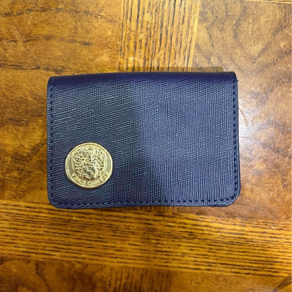 Vince Camuto mini wallet